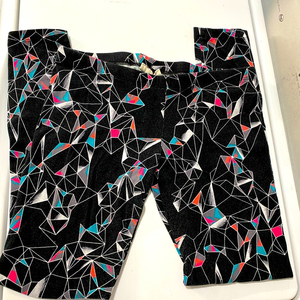 SO brand really cute geometric print leggings